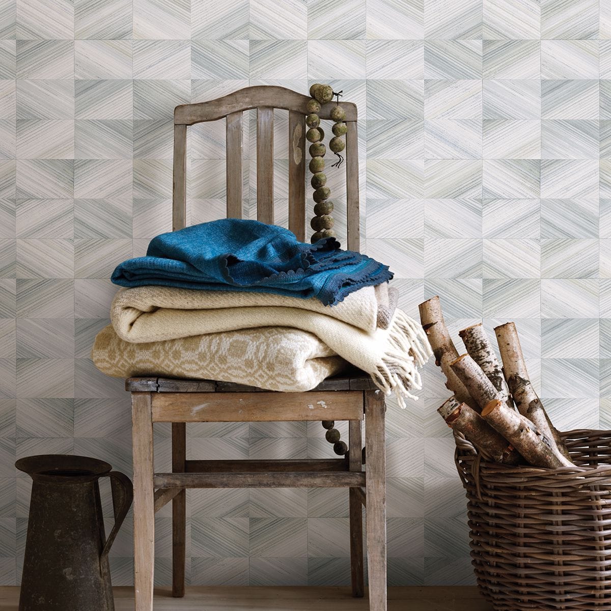 0038529_stratum-light-blue-geometric-wood-wallpaper